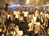 Zalim Bahreyn Rejiminin Baskılarına Rağmen Halk Ayetullah İsa Kasım’ın Evini Terk Etmiyor